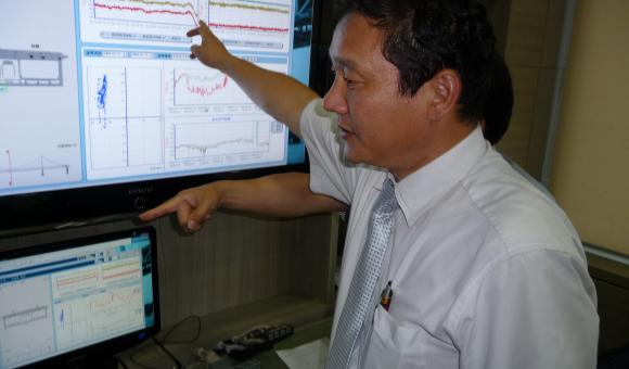 GNSS monitoring on the Yeong Jong Bridge Control Centre
