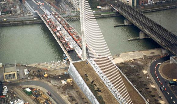 Essais de Charge sur le pont du Val Benoit, Liège 26/11/1999
