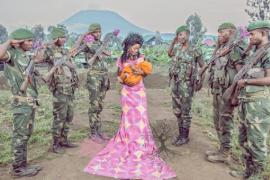 La photo gagnante s'inscrit dans le projet « Look at me, I am beautiful », qui met en images des femmes survivantes de violences sexuelles dans l'Est du Congo. 