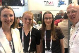 Trois doctorantes du Trail Institute avec le Pr. B. Macq (c) Daily Science Trois doctorantes du Trail Institute avec le Pr. B. Macq (c) Daily Science