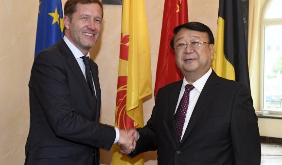 Wallonia Minister President Paul Magnette and M. HOU Chang’An, Vice Governor of Hubei Province