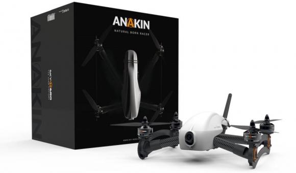 L’Anakin est un nouveau drone de course. Équipé de lunettes connectées vous vivrez une expérience de pilotage unique ! Sky-Hero