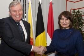 Un accord a été signé récemment entre les représentants de la fine mécanique wallonne et deux "Topsectoren" néerlandais. Un accord a été signé récemment entre les représentants de la fine mécanique wallonne et deux "Topsectoren" néerlandais.