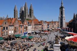 La Grand Place de Tournai et le Beffroi, classé au patrimoine de l'UNESCO (c) J.Jeanmart La Grand Place de Tournai et le Beffroi, classé au patrimoine de l'UNESCO (c) J.Jeanmart